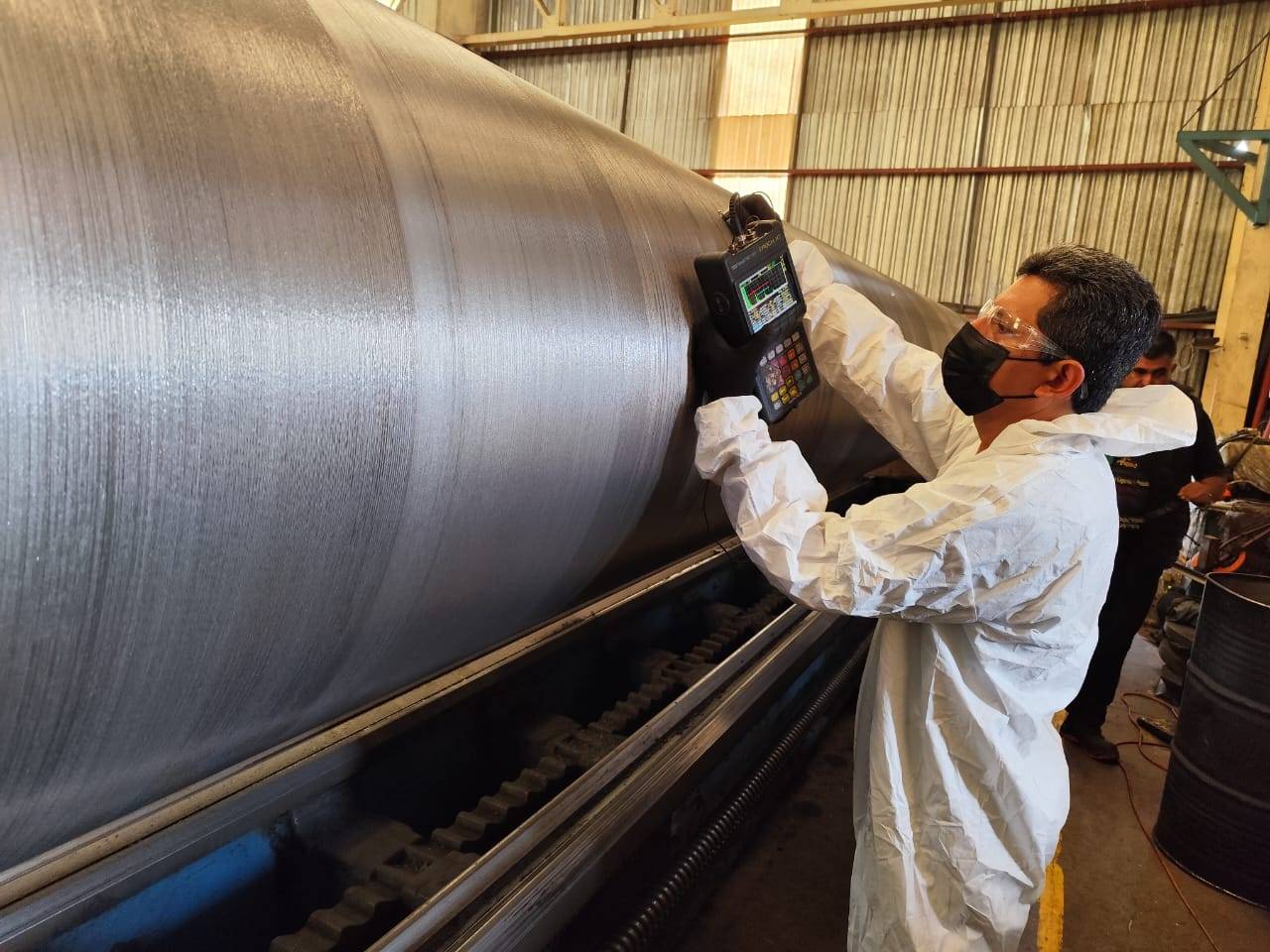 Inspección con Partículas Magnéticas Fluorescentes Inspección con Partículas Magnéticas Fluorescentes